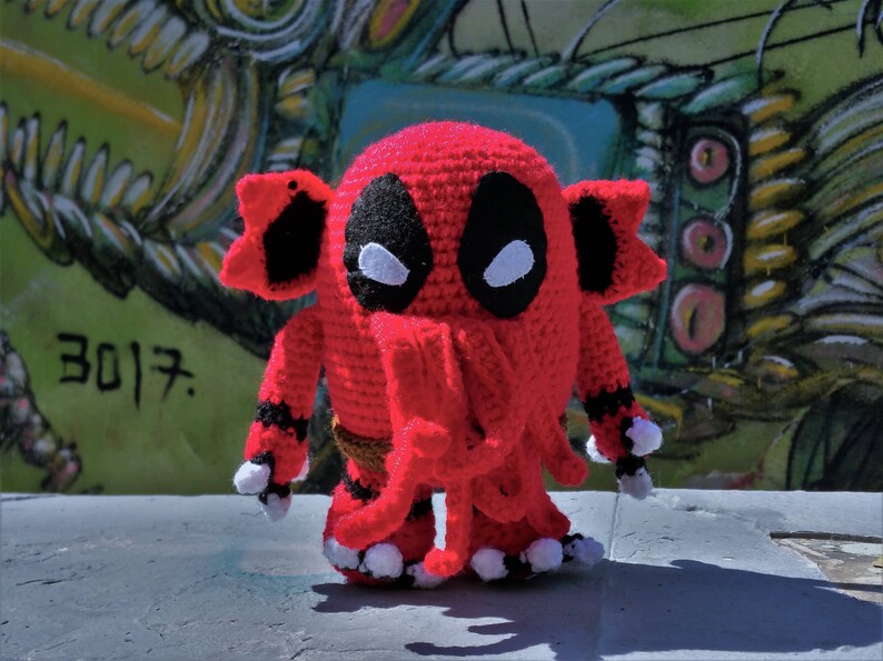 DEADPOOL, superhero, cthulhu lovecraft, arkham horror, crossover, geek, amigurumi, geek, mashup, cthulhu plush image 3