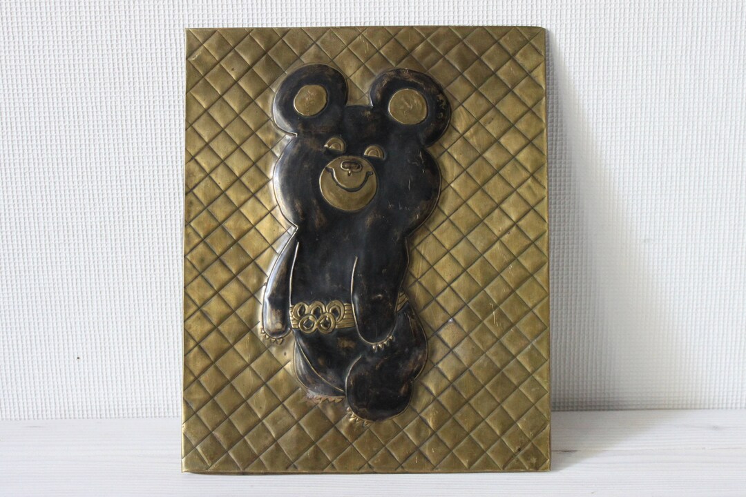 Pin's Misha, La Mascotte Des JO De Moscou 1980, Fabriqué En URSS, Très Bon état