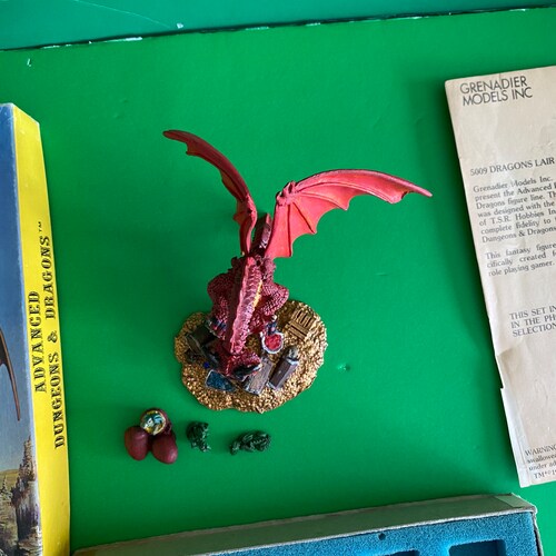 Grenadier Models*Advanced shops Dungeons & Dragons 5009 Dragon’s Lair*Fully Professionally Painted*
