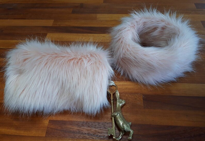 pink hand muff