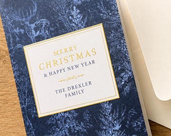 Tarjetas navideñas personalizadas, tarjetas navideñas con detalles dorados, tarjetas de felicitación navideñas familiares de lujo, escena personalizada de ciervo invernal al aire libre.