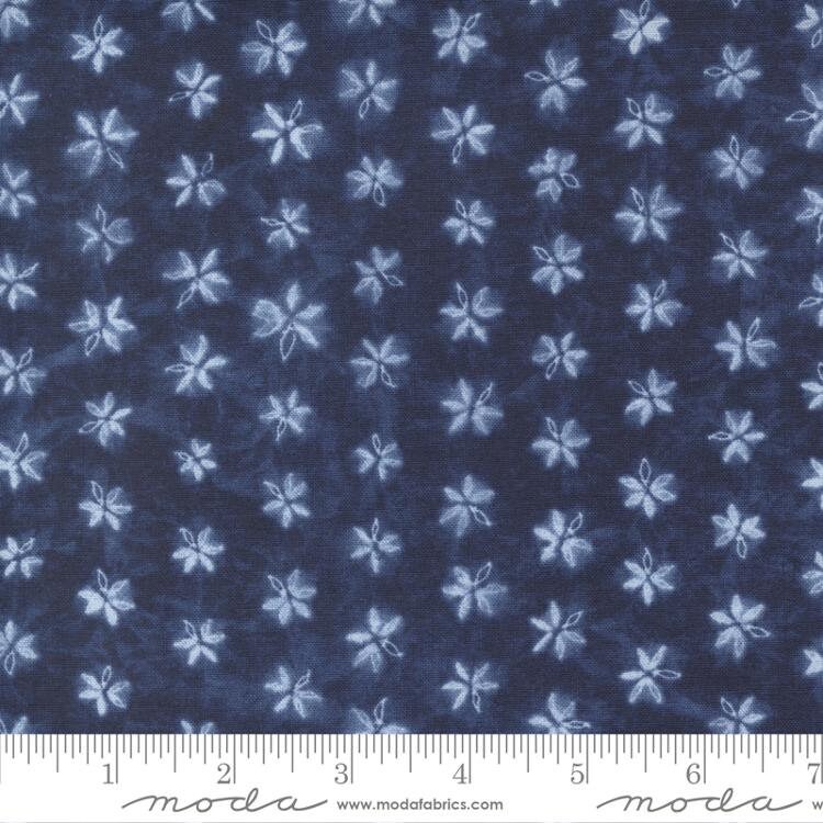Kawa Omono Sapphire 48088-12 by Debby Maddy / Moda 100