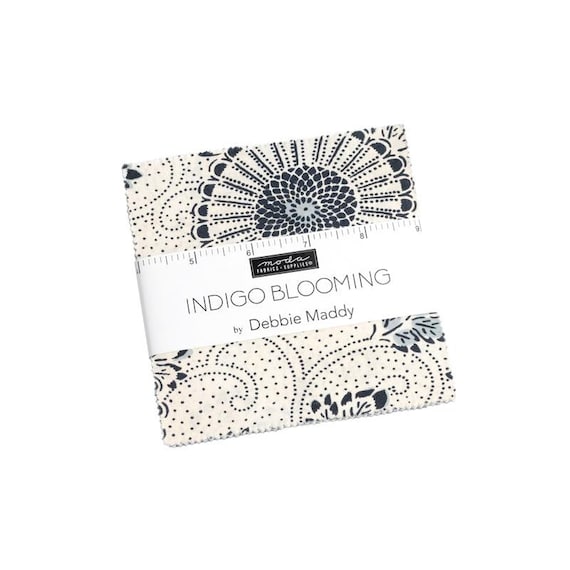 Indigo Blooming Kiku in Water Indigo Blooming Kiku in Water