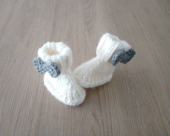 Baby slippers and lay cap wool together layette gift maternity birth