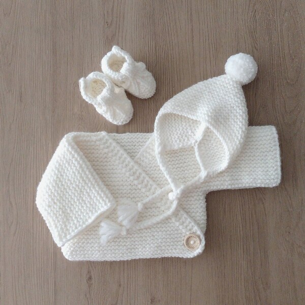 Ensemble bébé Brassière bébé  bonnet bébé chaussons bébé coffret naissance chaussons bébé laine fait main made in France  label OEKO-TEX