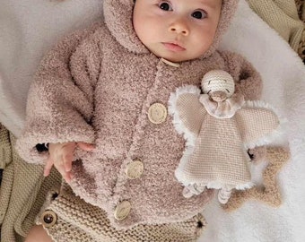 Gilet bébé , veste à capuche bébé , veste layette , coffret naissance , veste prématuré , gilet capuche bébé