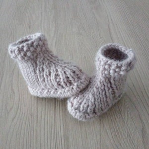 Chaussons bébé laine / chaussons bébé / tricot fait main / layette / cadeau naissance