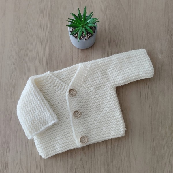 Veste bébé , gilet bébé , veste bébé laine , paletot bébé , layette , tricot fait main , made in France , laine OEKO TEX , cadeau naissance