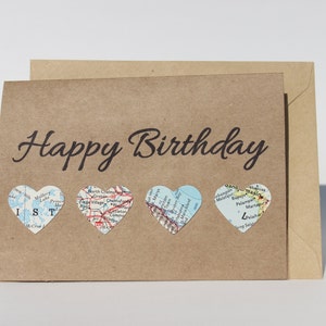 Tarjeta de feliz cumpleaños - Tarjeta de mapa vintage - Tarjeta de viaje - Corazones de mapa - Tarjeta de mapa - Tarjeta Kraft