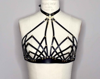 Reggiseno in pelle Celine Halter con delicata ispirazione Art Déco, design a coppa aperta e colletto attaccato