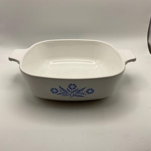 Vintage Corning Ware casserole dish Blue Cornflower 1 QT.