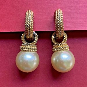 Vintage Signed Norma Jean Large Faux Pearl Dangle Clip On Statement Earrings