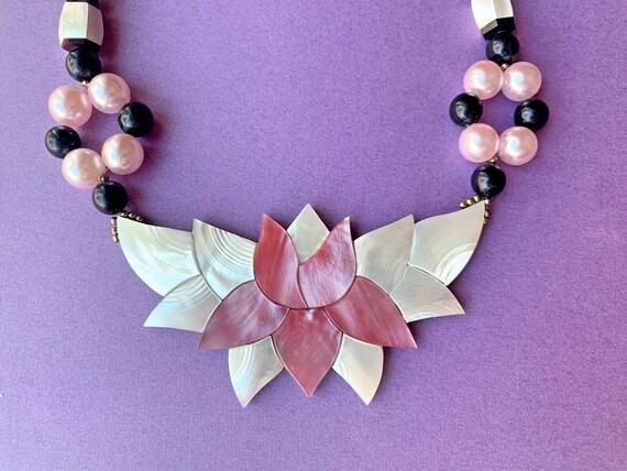 Vintage Lee Sands Large Mother of Pearl Lotus Flo… - image 3