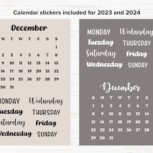 K&ouml;nnte beinhalten: Zwei S&auml;tze Dezember-Kalendersticker. Der erste Satz ist auf beigefarbenem Hintergrund mit schwarzem Text. Der zweite Satz ist auf grauem Hintergrund mit wei&szlig;em Text. Beide S&auml;tze enthalten die Wochentage und die Zahlen 1 bis 31.