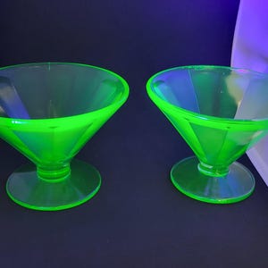 Pair of Vintage Uranium (Vaseline) Glass Sherbet Dishes – Green Depression Dessert Cups, Glow Under UV, 1930s Art Deco