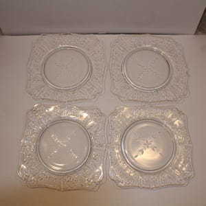 Set of 4 Vintage Clear Glass Square Plates with Leaf Etching Design – Elegant Tableware for Events and Home Decor