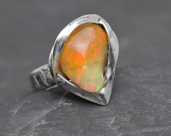 VIDEO !! Welo Ethiopian Opal ring,Sterling silver Womens ring,Multicoloured stone,Statement ring,precious opal,Ring with Ethiopian Opal