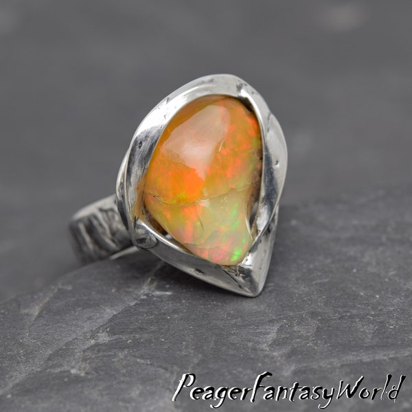 VIDEO !! Welo Ethiopian Opal ring,Sterling silver Womens ring,Multicoloured stone,Statement ring,precious opal,Ring with Ethiopian Opal