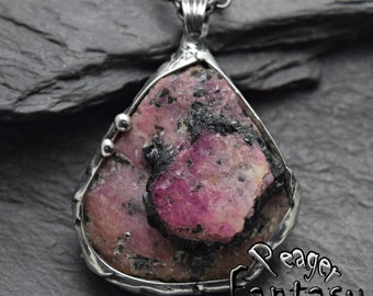 Ruby Pendant,Ruby jewelry,healing pendant,chakra pendant,Natural Ruby,Chakra pendant,Healing Pendant