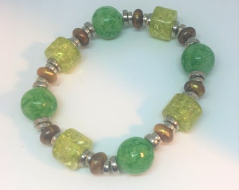 Handmade Stretchy Beaded Green Bracelet Size 7 8 9