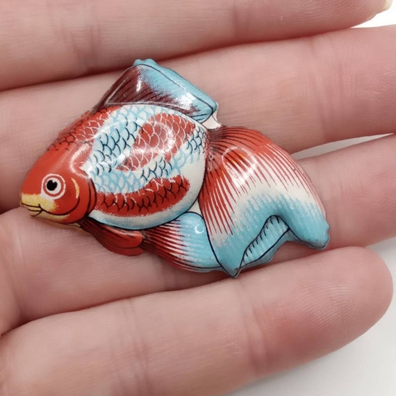 1970s Vintage Tin Goldfish Fantail Fish Brooch 4 1/2… Gem