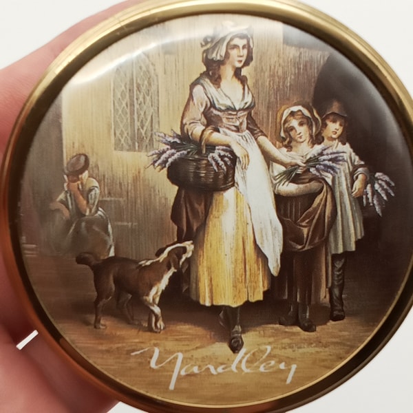 vintage Yardley Victorian Pictorial Design Brass Powder Compact 7cm Gift For Her, vintage Compact, Made In England, Exquisite
