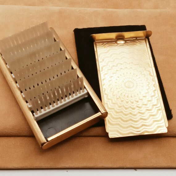 Very Rare Stratton Brush Off ,Vintage Hair Brush, Clo… Gem