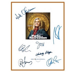 Parks and Recreation Pilot Episode TV Script Autographed: Amy Poehler, Rashida Jones, Chris Pratt, Aziz Ansari, Jim O'Heir, Nick Offerman