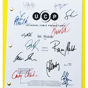 Mr. Robot Signed Script Rpt Rami Malek, Christian Slater, Carly Chaikin, Portia Doubleday, Michel Gill, Gloria Reuben