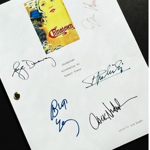 Chinatown Movie Signed Script Screenplay Autographed: Jack Nicholson, Faye Dunaway, Burt Young, John Huston, Roman Polanski