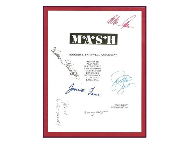 MASH Goodbye, Farewell and Amen Final Episode Movie Script Signed Autographed: Alan Alda, Loretta Swit, Jamie Farr, Bill Christopher image 2