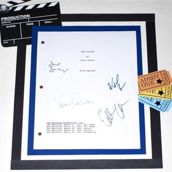 The X-FILES Pilot Episode TV Script Signed Autographed: David Duchovny, Gillian Anderson, William B. Davis, Leon Russom