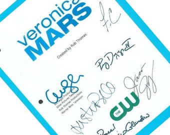 Veronica Mars Pilot Episode TV Script, Autographed: Kristin Bell, Enrico Colantoni, Amanda Seyfried, Jason Dohring, Fraces Capra