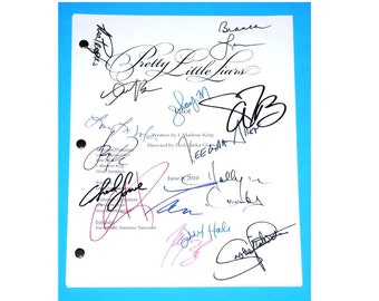 Pretty Little Liars TV Script Signed Autographed Ashley Benson, Lucy Hale, Troian Bellisario, Sasha Pieterse, Chad Lowe, Hollie Marie Combs