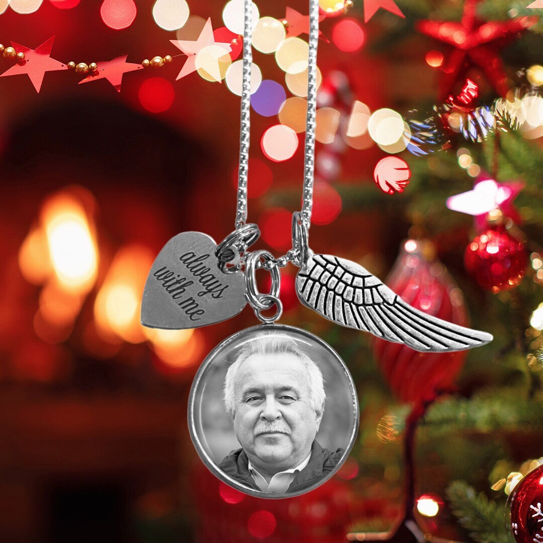 Personalized Photo Memorial Necklace Custom Remembrance Jewelry With Your Loved One's Picture