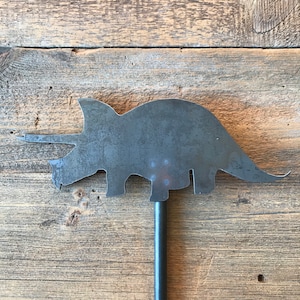 Steel Dinosaur Garden Stake / Dinosaur Fossil / Metal Yard Art / Jurassic Park