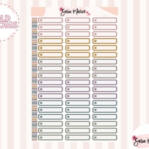 Könnte beinhalten: Ein Bogen mit Planer-Aufklebern mit rechteckigen Kästchen in Rosa-, Gold-, Lila- und Grüntönen. Jedes Kästchen hat einen kleinen Punkt. Die Worte "BOLD BLOOMS" stehen in einem rosa Kreis. Der Markenname "Sara Marie Stickers" ist ebenfalls sichtbar.