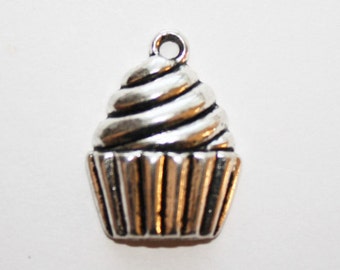 Cupcake charms antique silver tone - 20x14 mm - 10ct - #578