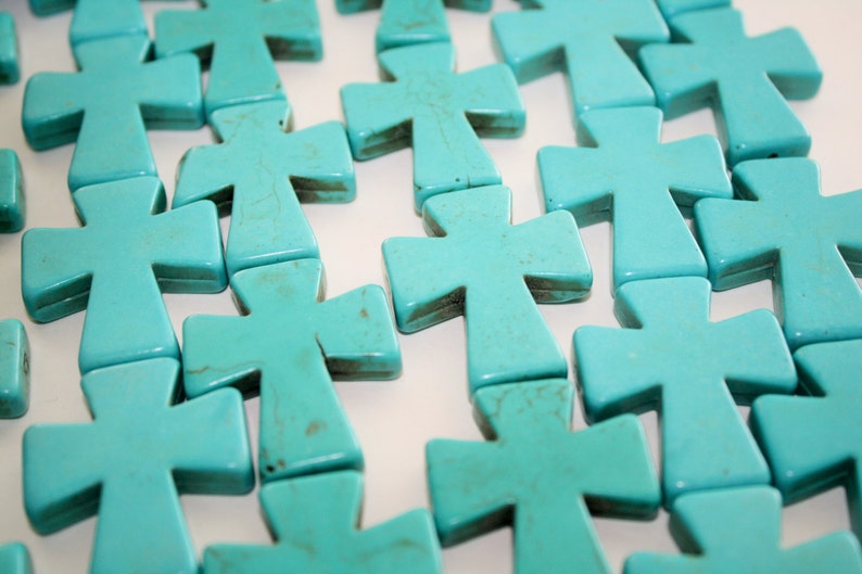 30x35mm D116 Pendant Cross Turquoise Color Howlite Bead 11ct