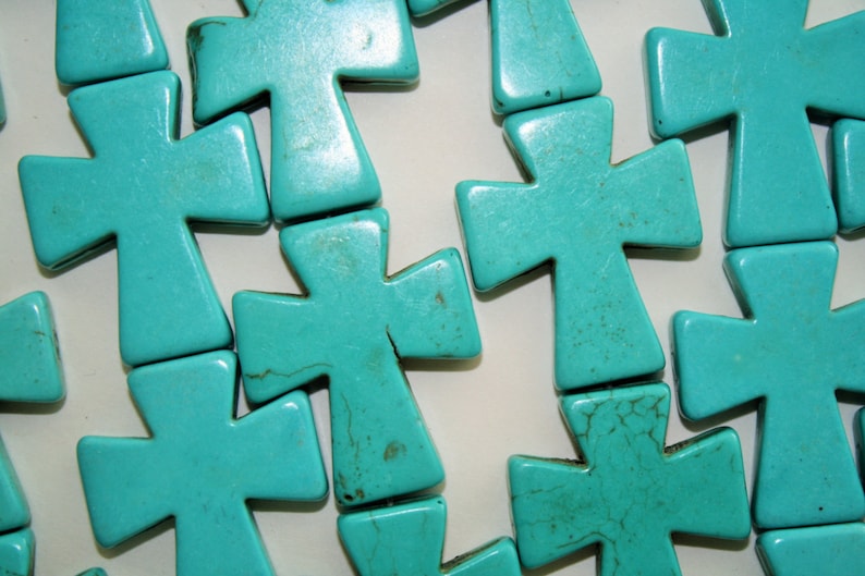 30x35mm D116 Pendant Cross Turquoise Color Howlite Bead 11ct