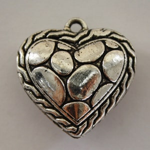 Heart Charms, Heart Pendant, Silver Heart, Bracelet Charms - 25x25mm - 2ct - #285