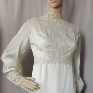 Vintage Wedding Gown 1970 Era Wedding Dress Cream Tone Satin - Etsy