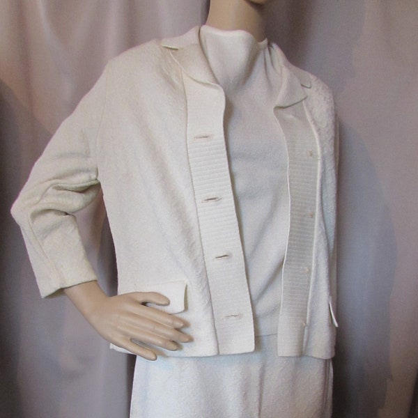 Three Piece Suit Glentram Knit Glengarry Sportswear Winter White Nubby Bonded Fabric Straight Skirt Short Sleeve Top Boxy Jacket