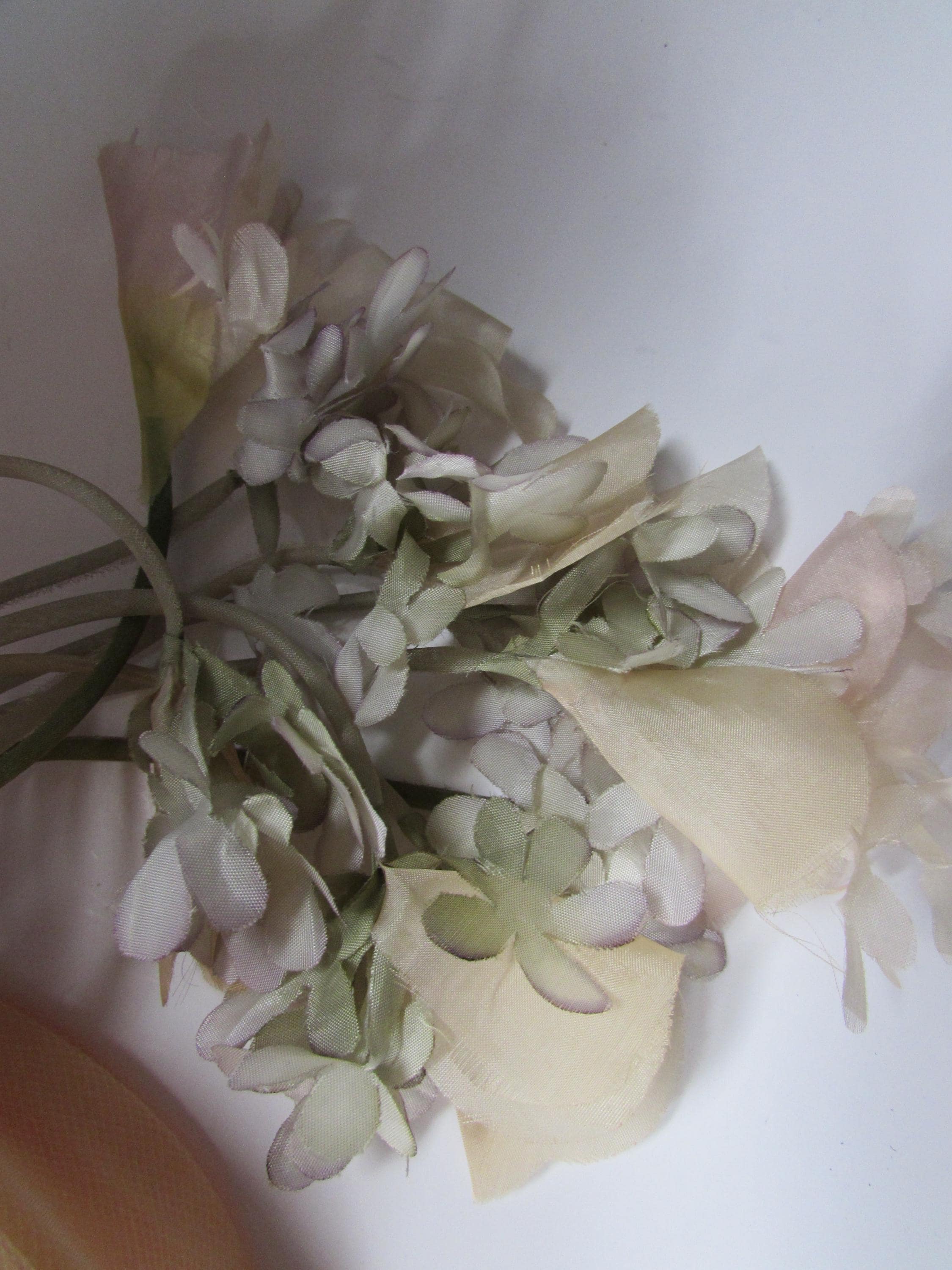 Vintage Topper Hat Pleated Organdy Dangling Blossoms 1960  display picture 3