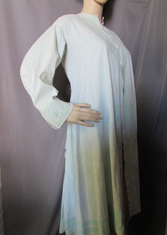 SALE Very Vintage Morning Robe Mint Green White S… - image 1