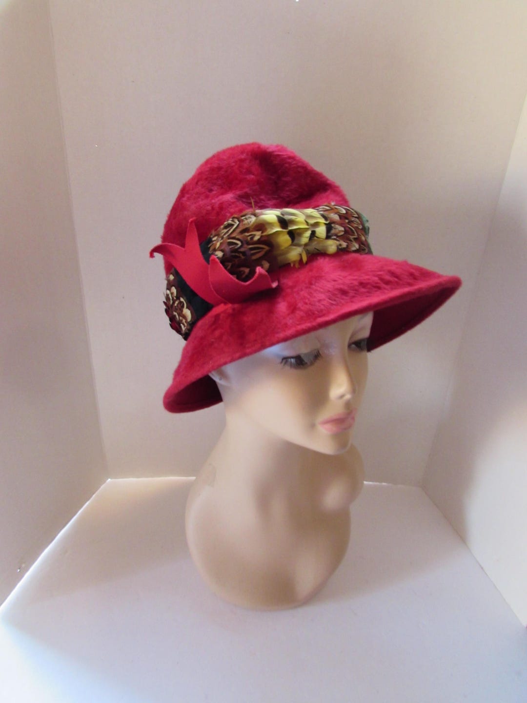 carson pirie scott company..italy...pink party hat Bucket Style Hat Cranberry Velour 1970 Style Feather Band  main image 3