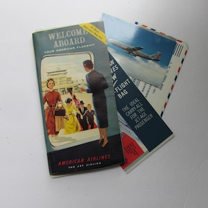 Memorabilia de companhias aéreas American Airlines Edição de 1959 Bem-vindo a bordo Mapa do Packet Systems Dois cartões postais Informações de voo para seu conforto