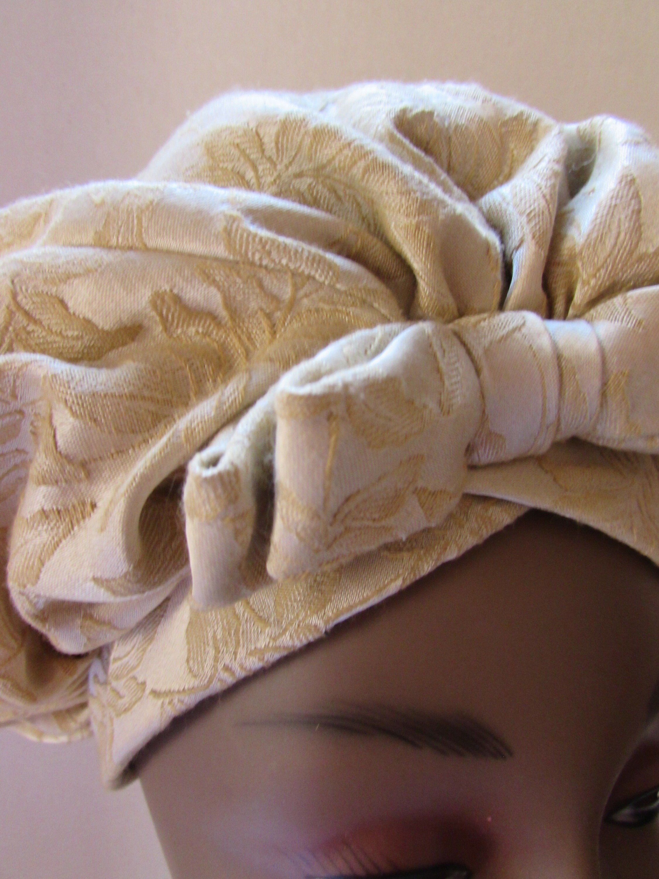 Vintage Hat 1960 Era Pouf Turban Gold Brocade Mid Century  display picture 2