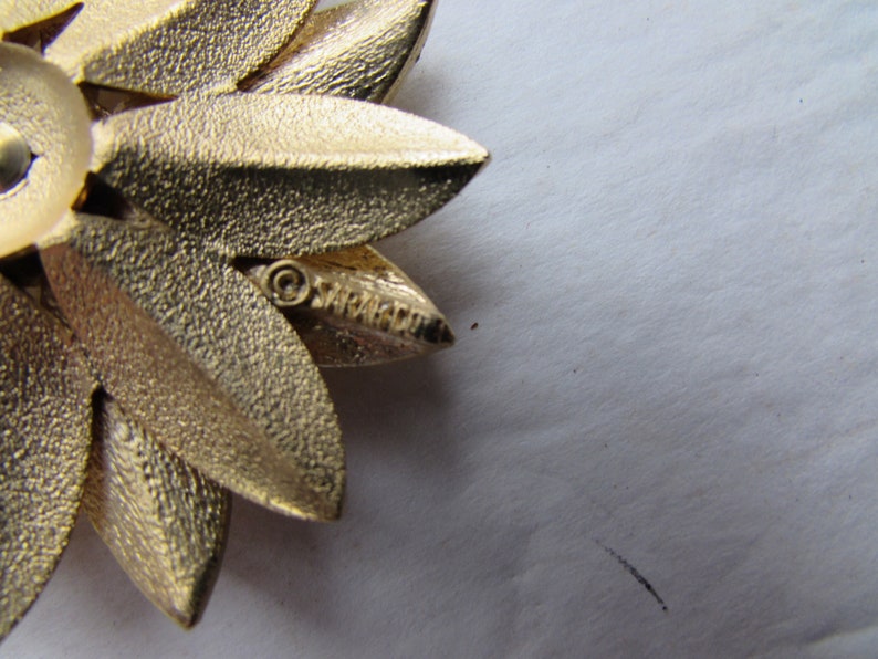 Sarah Coventry Silk Petal Design Gold Tone Polished Finish Satin Finish 1960 Era Vintage Jewelry Jewelry Sets Free Shipping USA