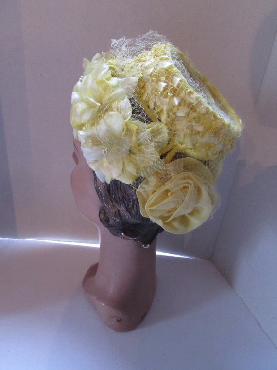 Vintage Hat Sunny Yellow Cello Weave Yellow Flowe… - image 5
